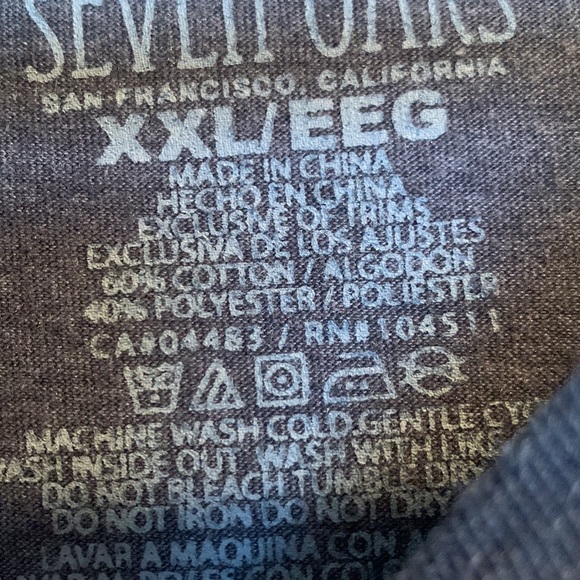 NWOT Light-up Christmas T-shirt - Picture 6 of 7